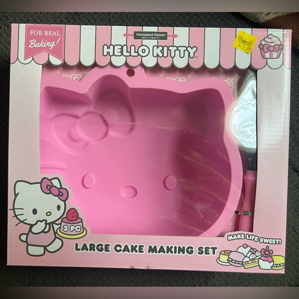 Hello Kitty Large Cake Making Set
